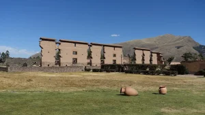 Templo de Wiracocha en Raqchi, parada de la Ruta del Sol entre Cusco y Puno